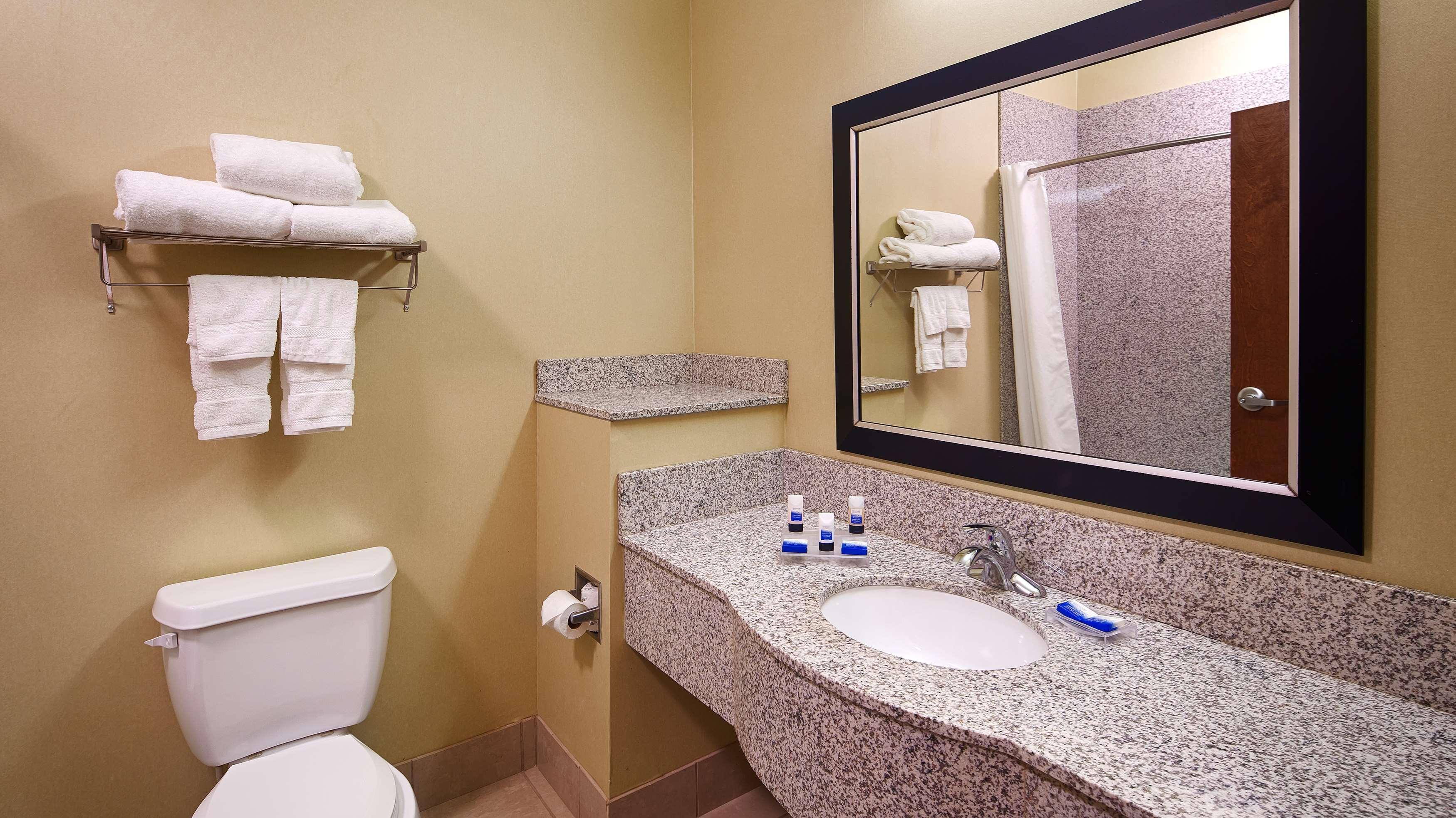 Best Western Plus Desoto Inn & Suites Mansfield Екстериор снимка