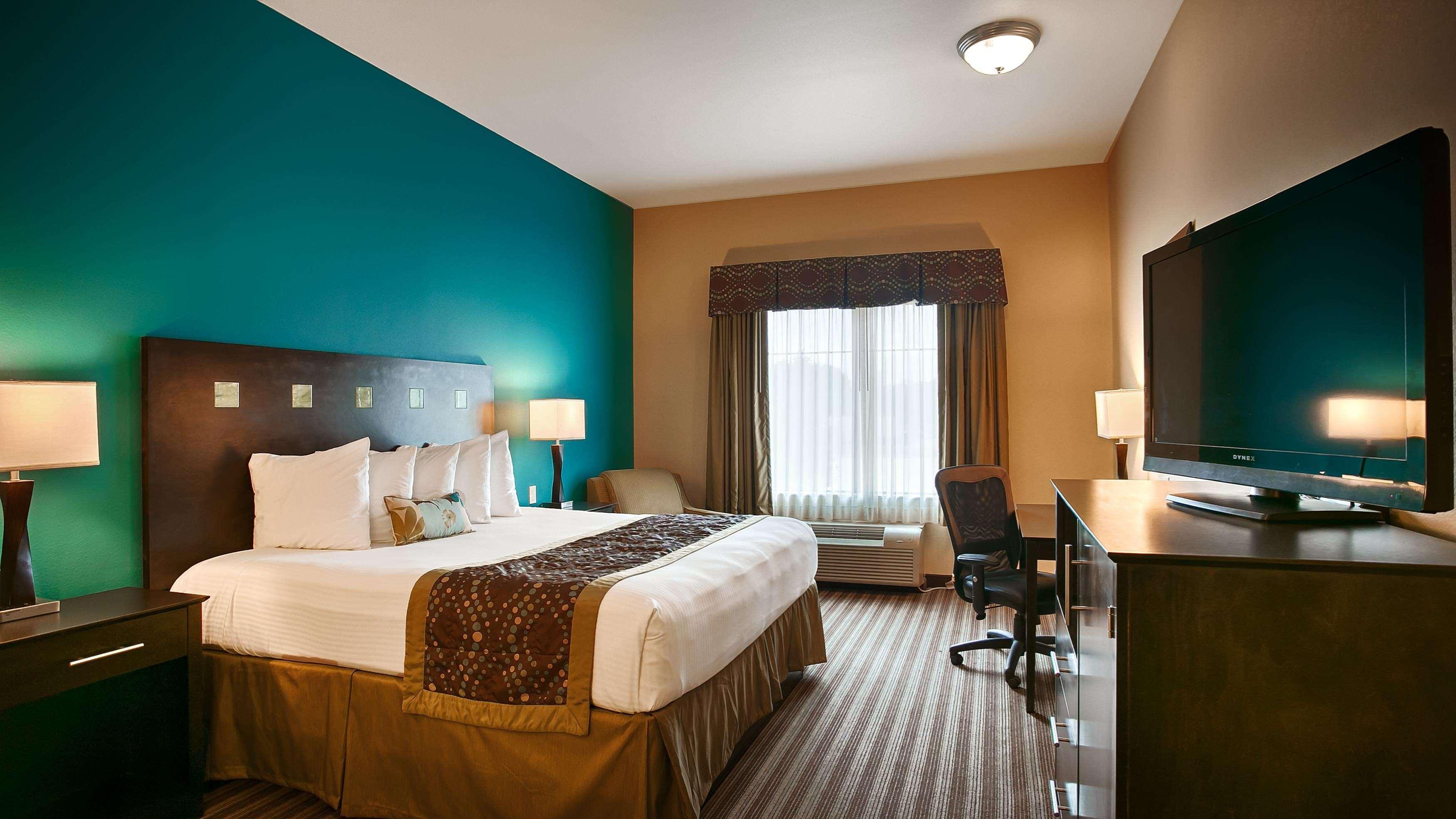 Best Western Plus Desoto Inn & Suites Mansfield Екстериор снимка