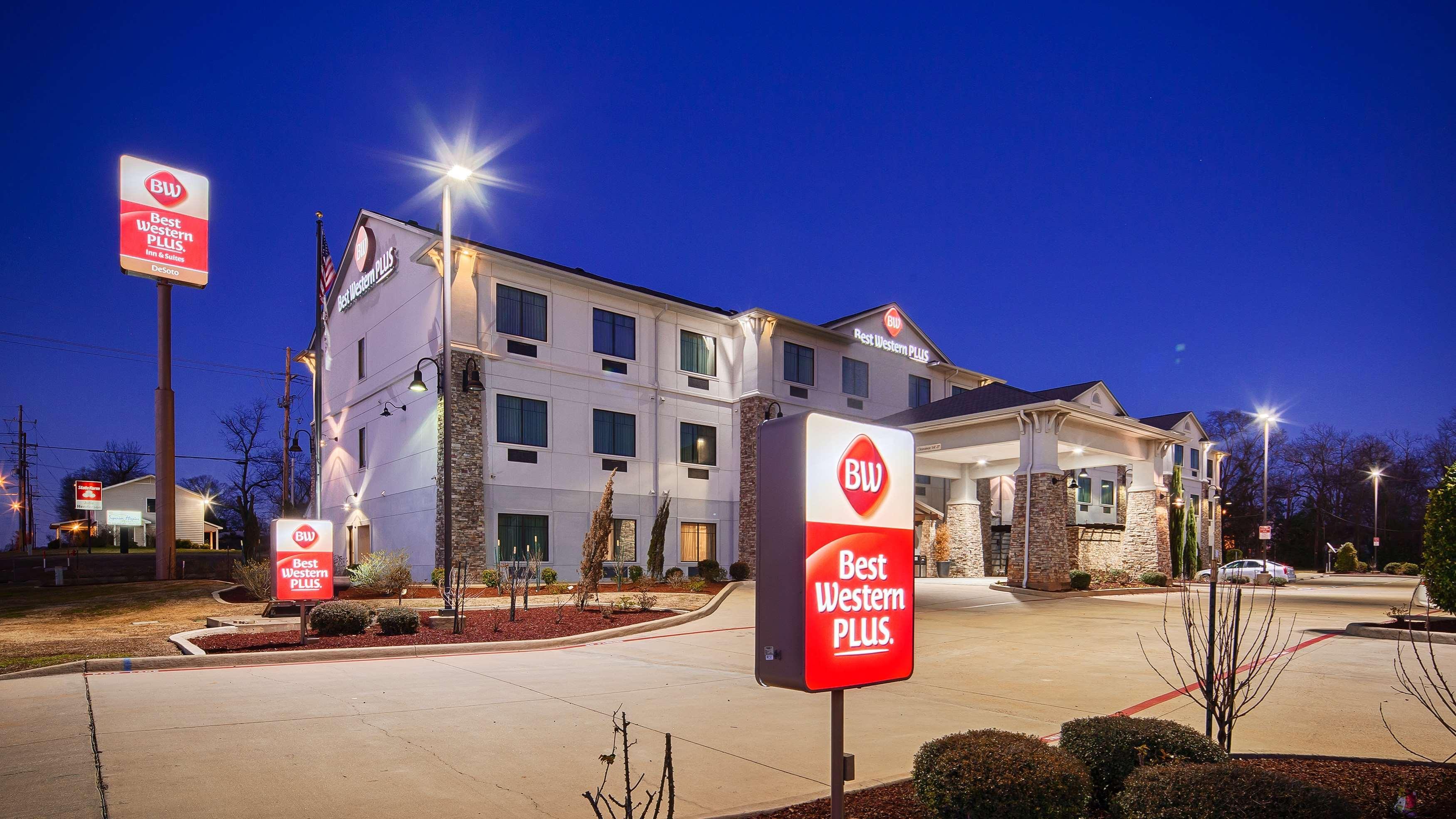 Best Western Plus Desoto Inn & Suites Mansfield Екстериор снимка