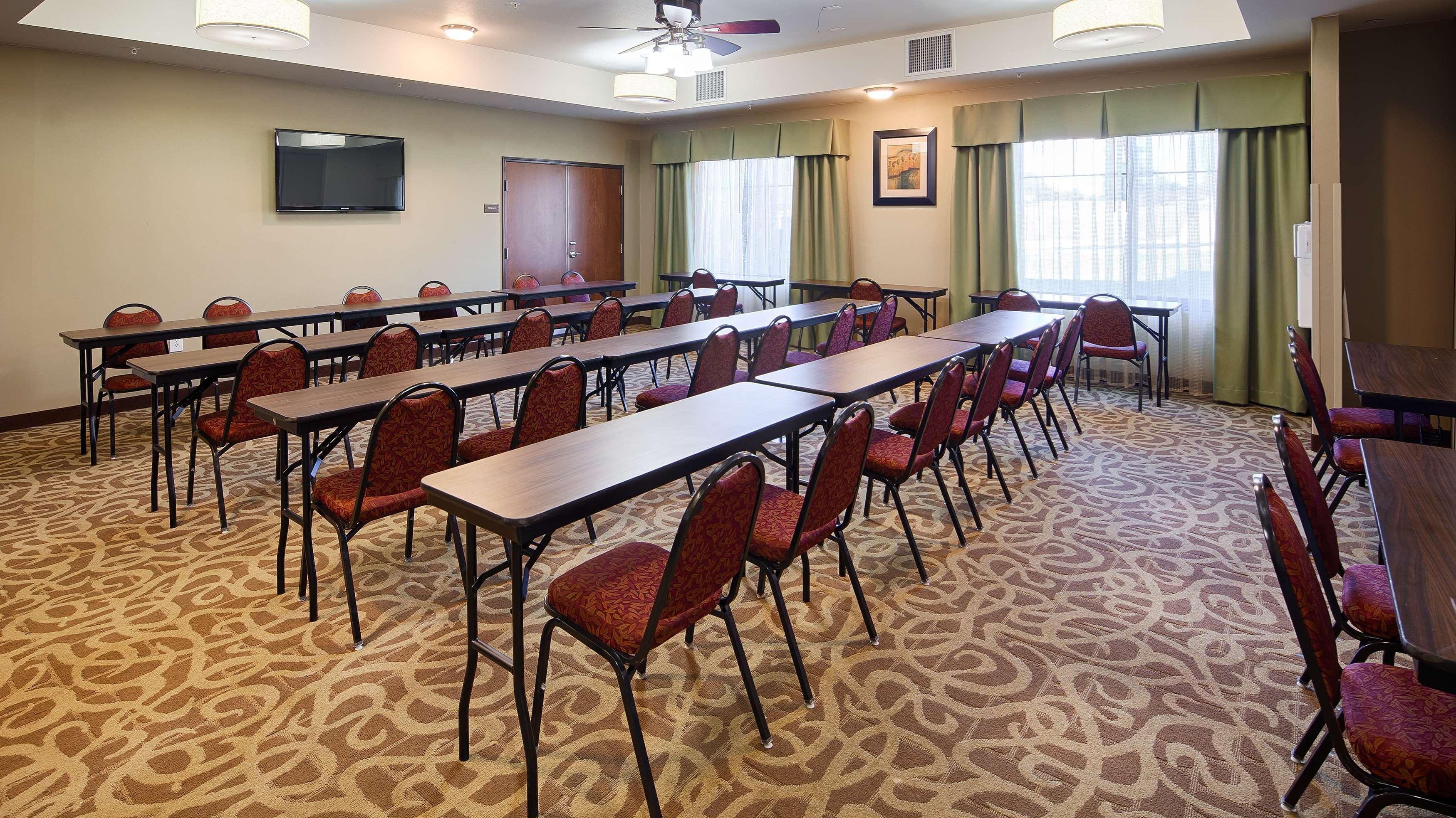 Best Western Plus Desoto Inn & Suites Mansfield Екстериор снимка