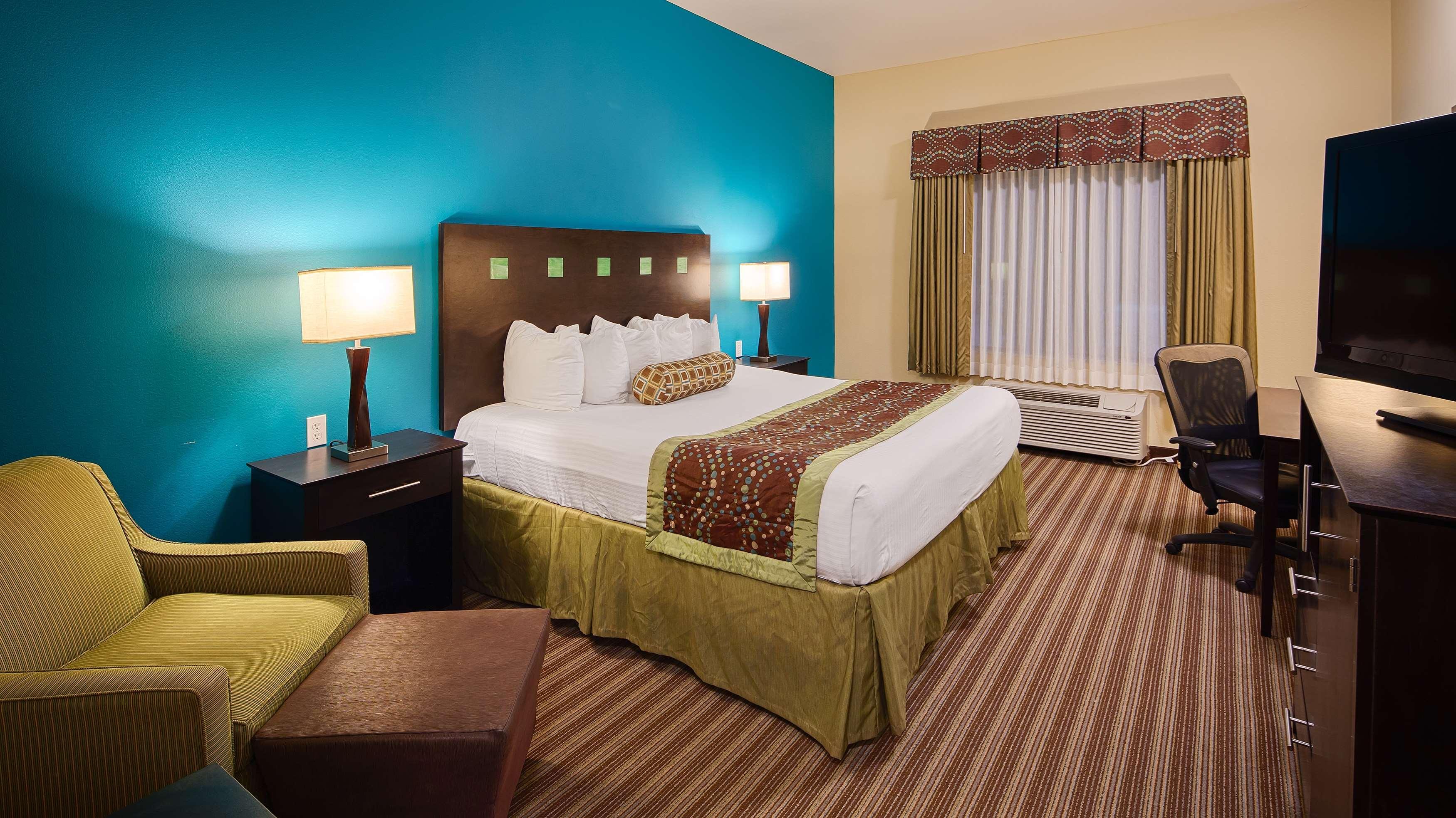 Best Western Plus Desoto Inn & Suites Mansfield Екстериор снимка