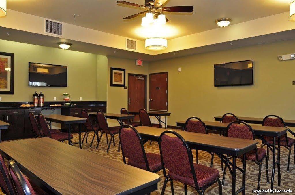 Best Western Plus Desoto Inn & Suites Mansfield Съоръжения снимка