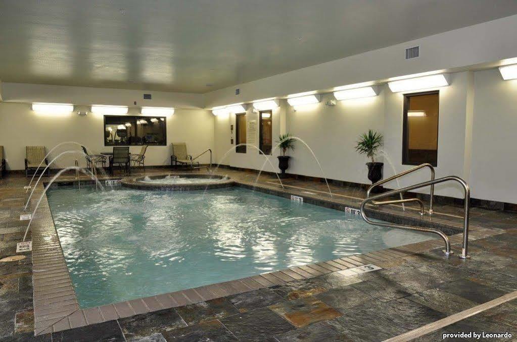 Best Western Plus Desoto Inn & Suites Mansfield Съоръжения снимка