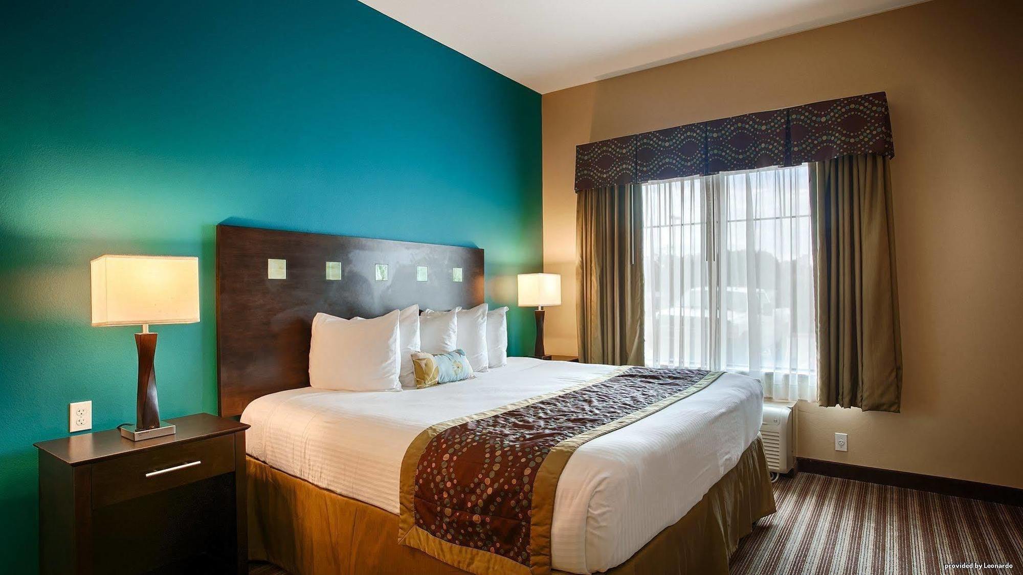 Best Western Plus Desoto Inn & Suites Mansfield Екстериор снимка