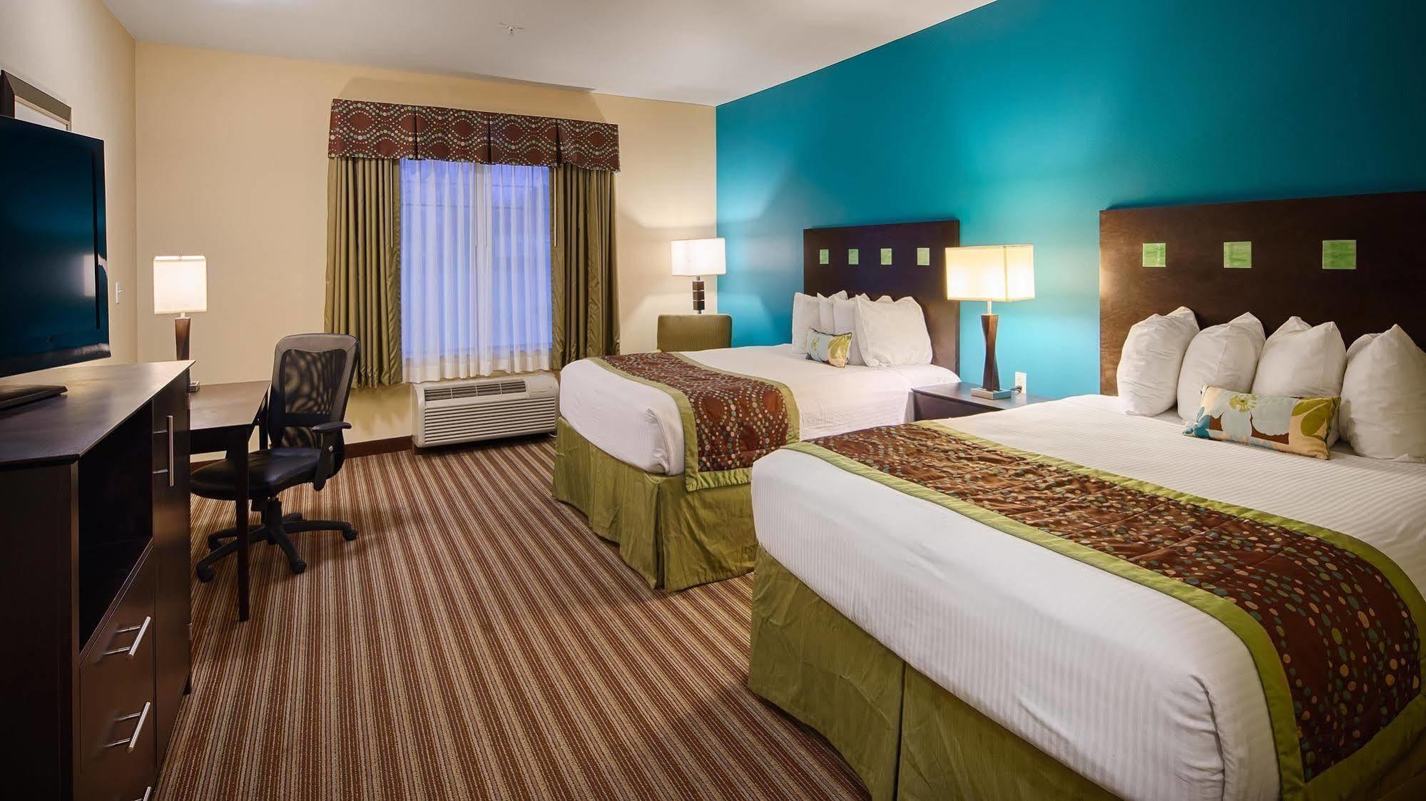 Best Western Plus Desoto Inn & Suites Mansfield Екстериор снимка
